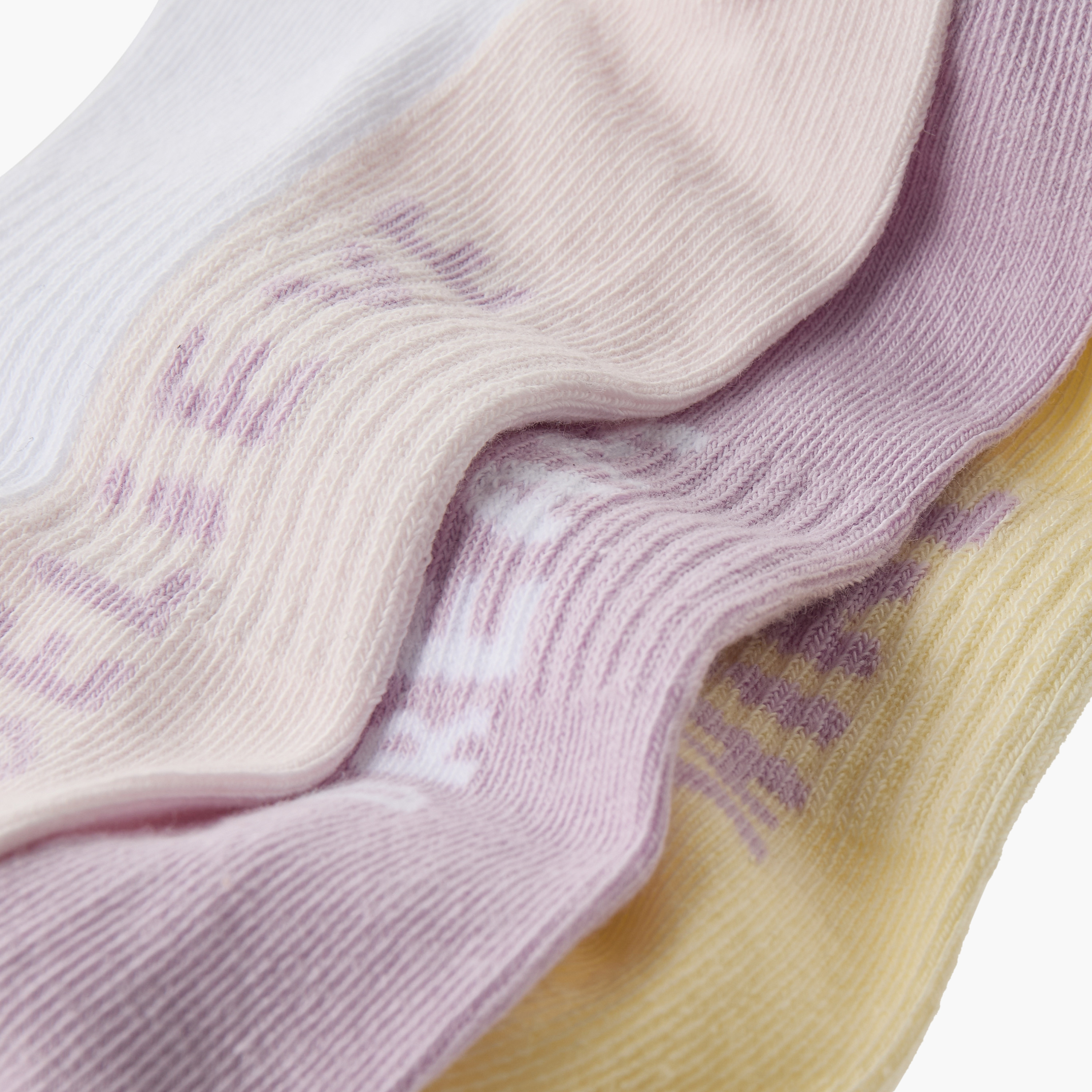 طقم جوارب 3 أزواج للبنات بطبعات شعار من جونيورز-girls-accessories-socks-image-6