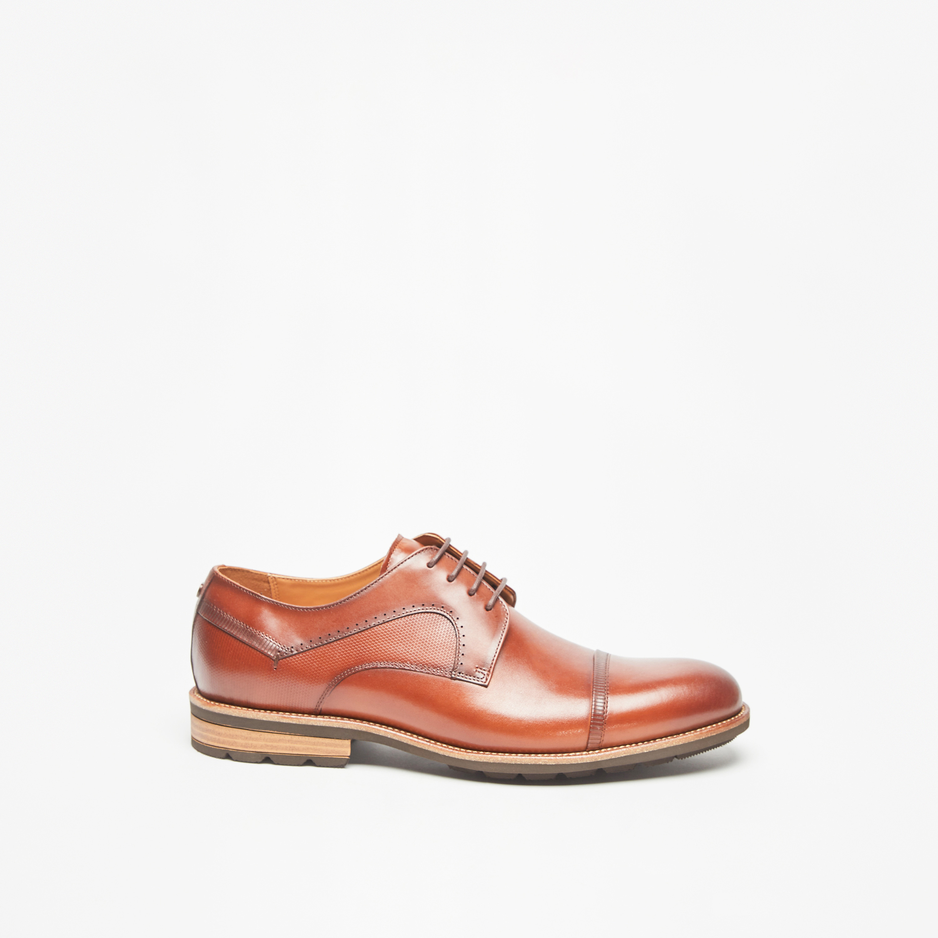 حذاء ديربي بارز الملمس برباط إغلاق للرجال من دوتشيني-men-shoes-formalshoes-image-2