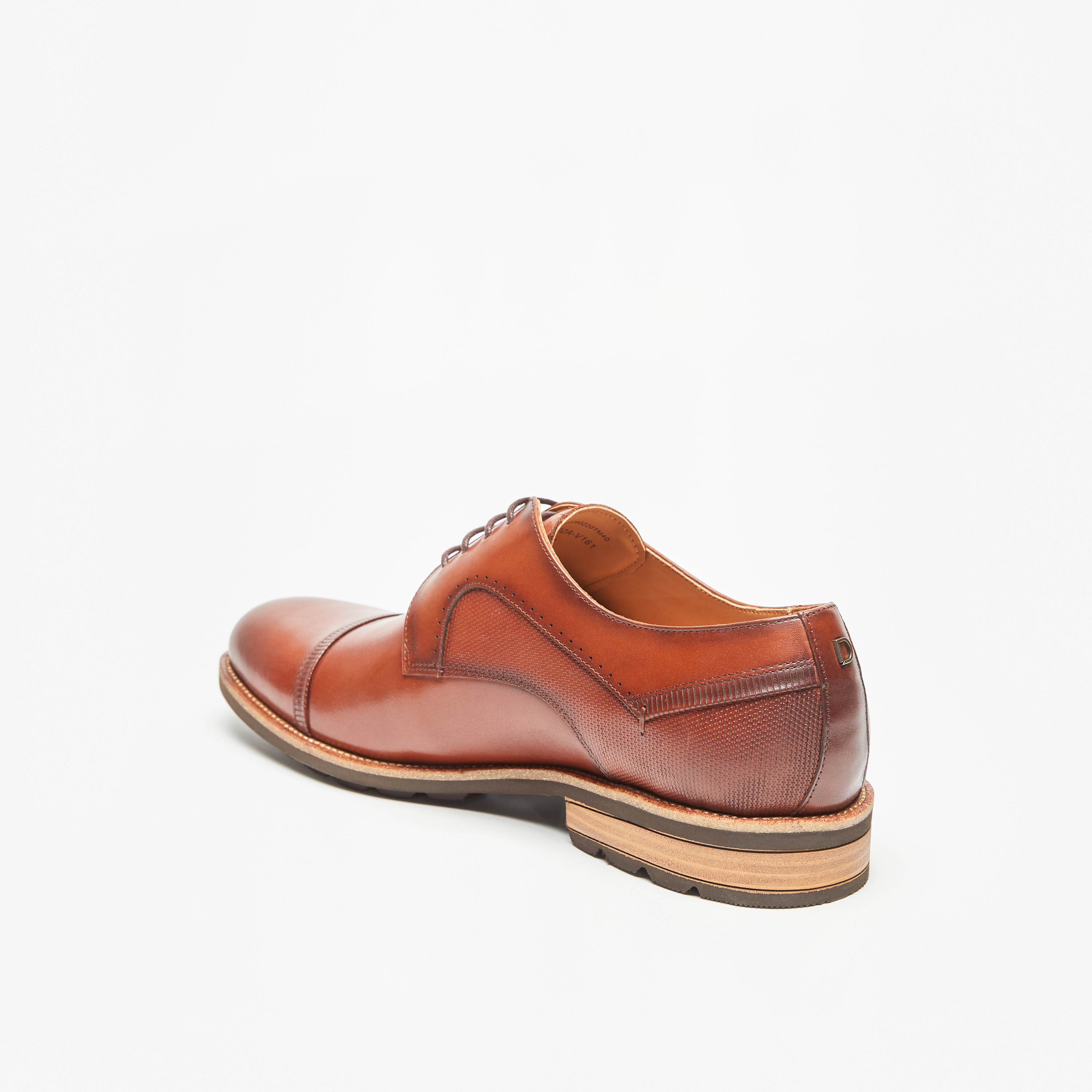 حذاء ديربي بارز الملمس برباط إغلاق للرجال من دوتشيني-men-shoes-formalshoes-image-3
