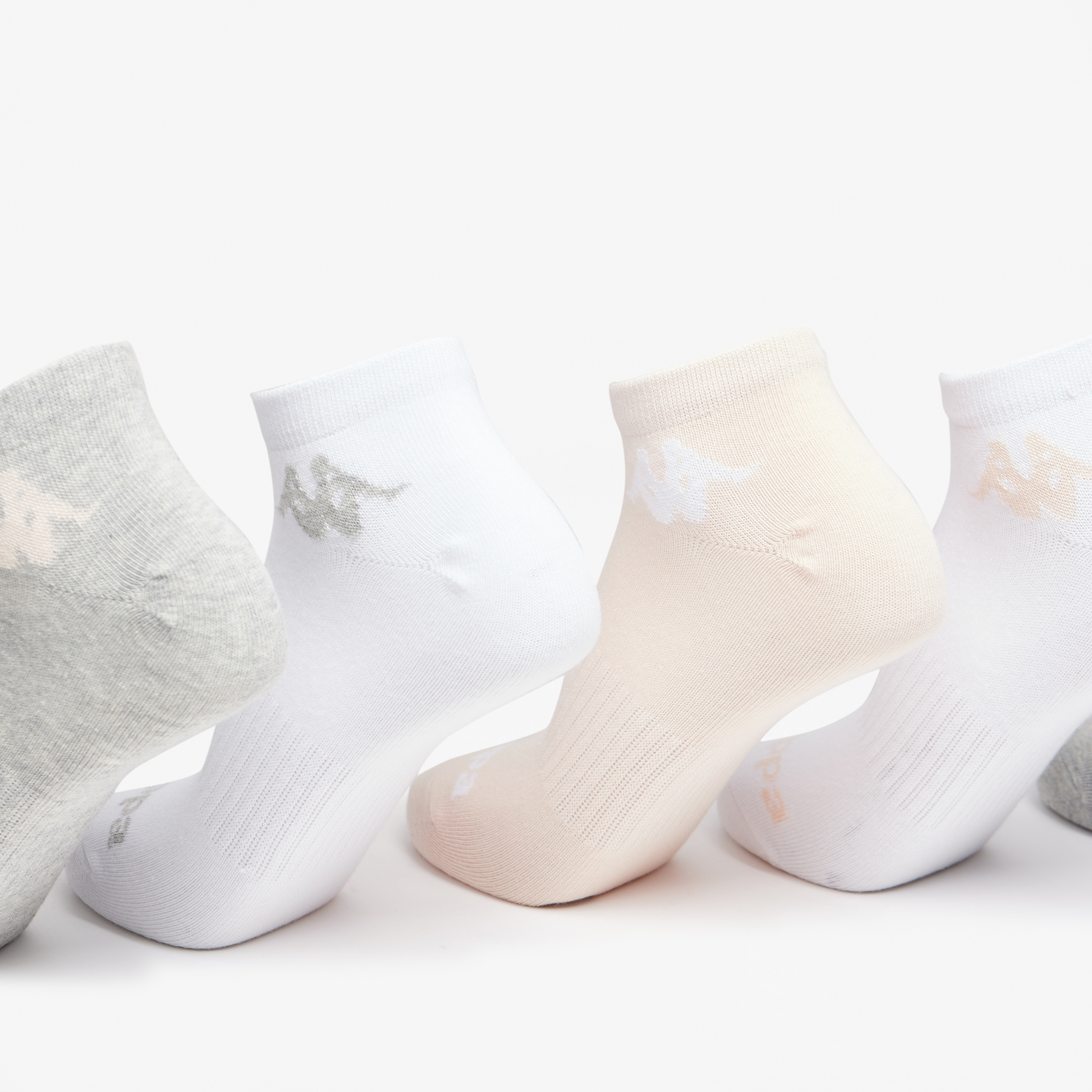 طقم جوارب رياضية 5 أزواج بطول الكاحل وتفاصيل الشعار من كابا-women-socksandstockings-image-2