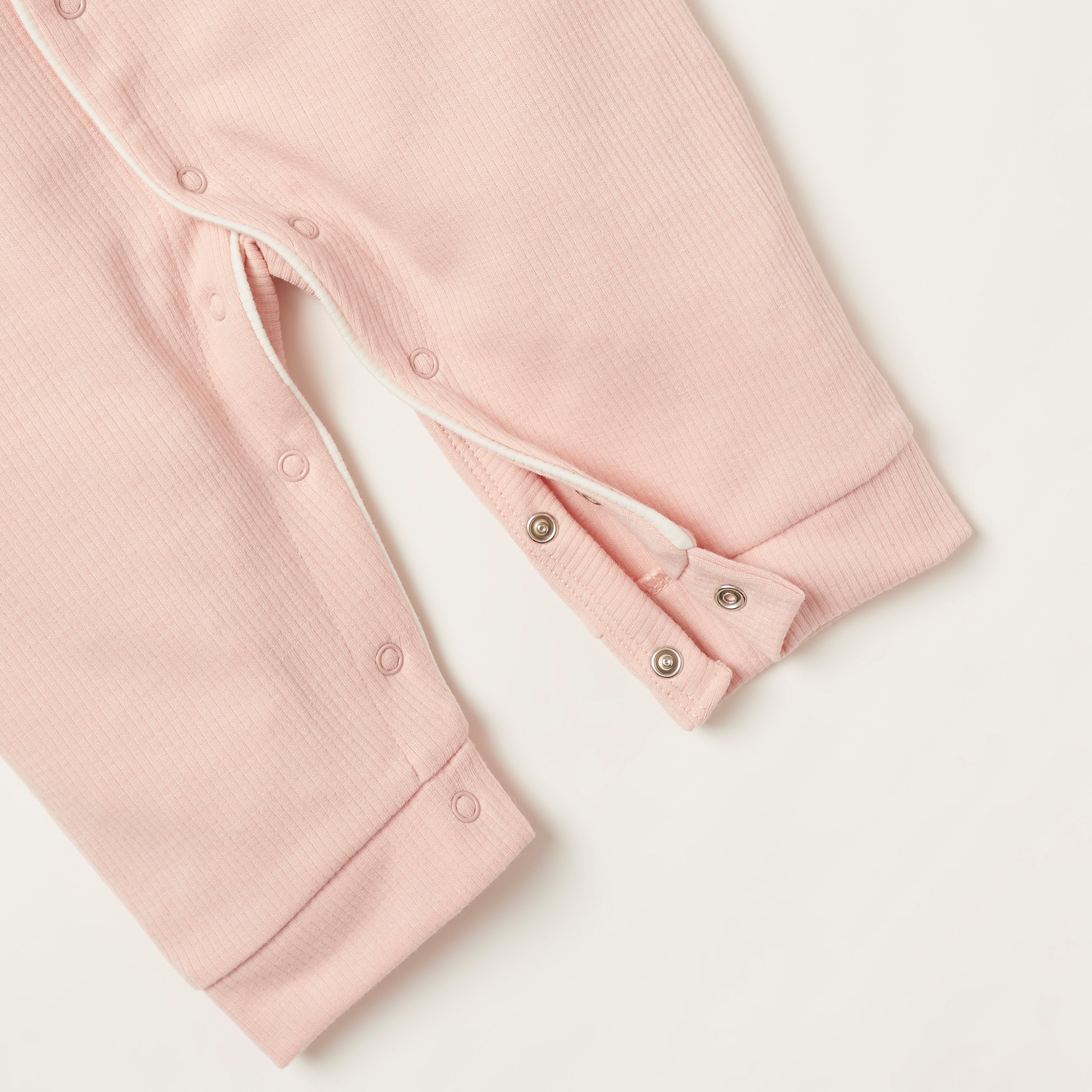 بدلة نوم مضلعة بأكمام طويلة وأزرار إغلاق كبس من جونيورز-baby-girls-clothing-nightwear-sleepsuits-image-3