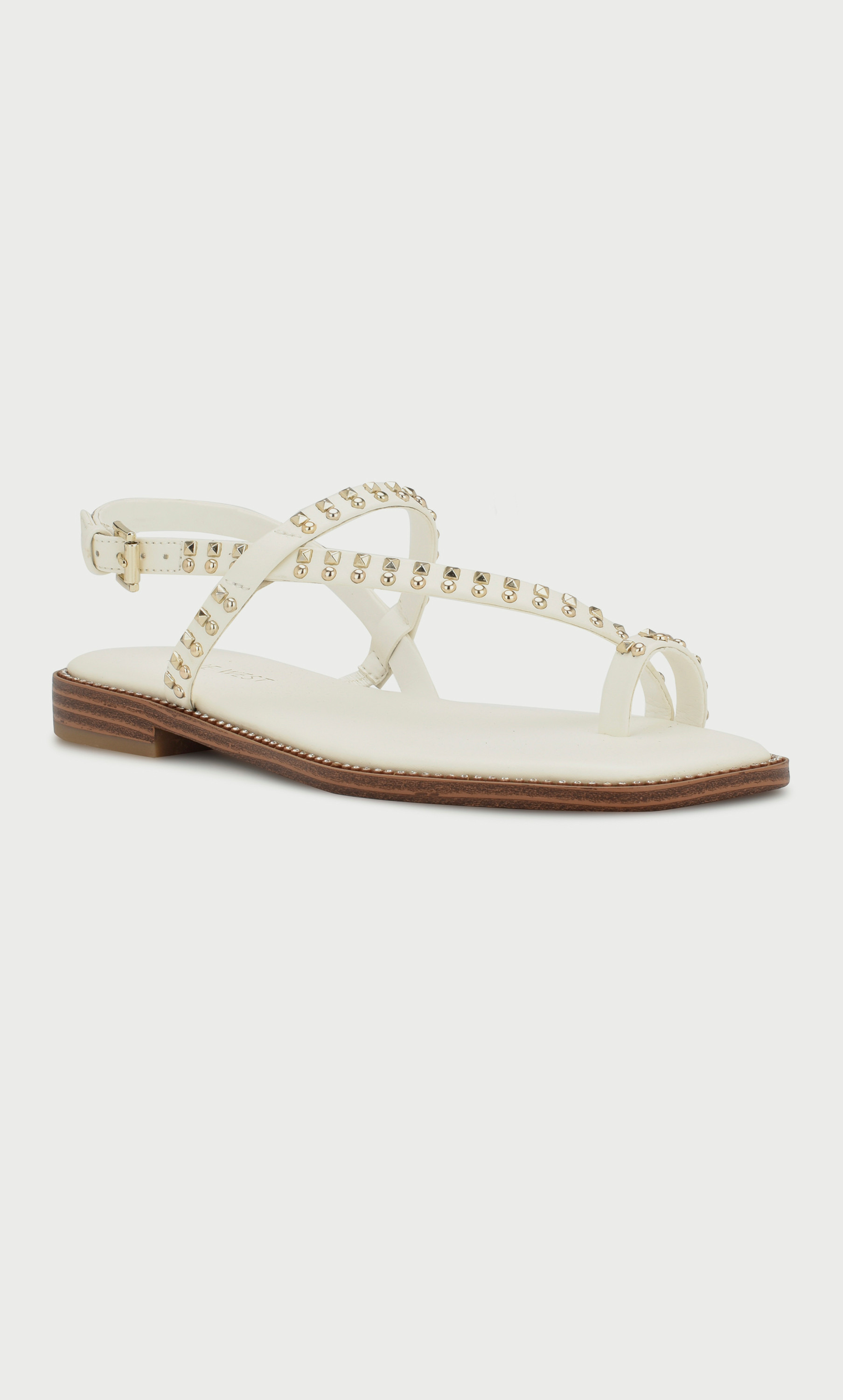 صندل للنساء مع حلقة عند اصبع القدم بإغلاق إبزيم من ناين ويست  wnEMBRA3-women-shoes-sandals-flats-image-6