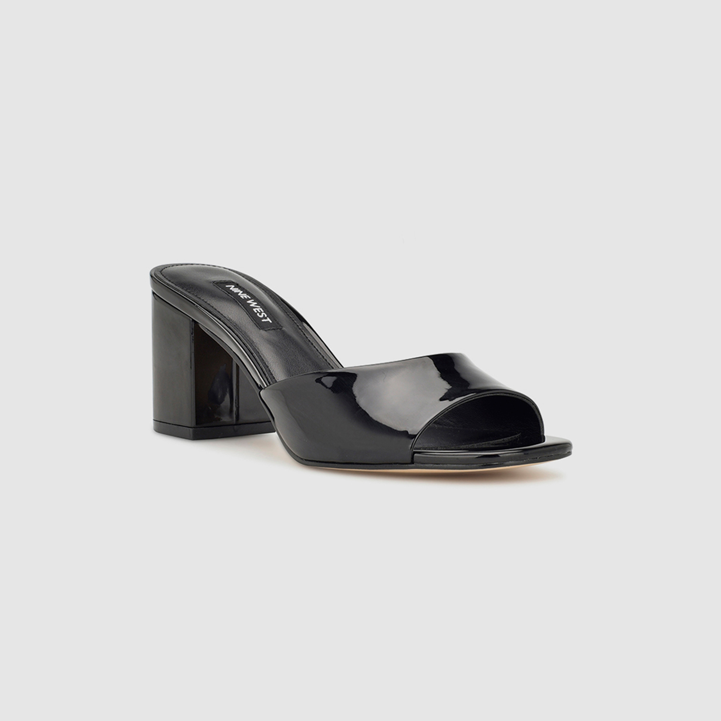 حذاء بكعب عريض سهل الارتداء للنساء من ناين ويست | wnFERRIS3-women-shoes-heels-image-1