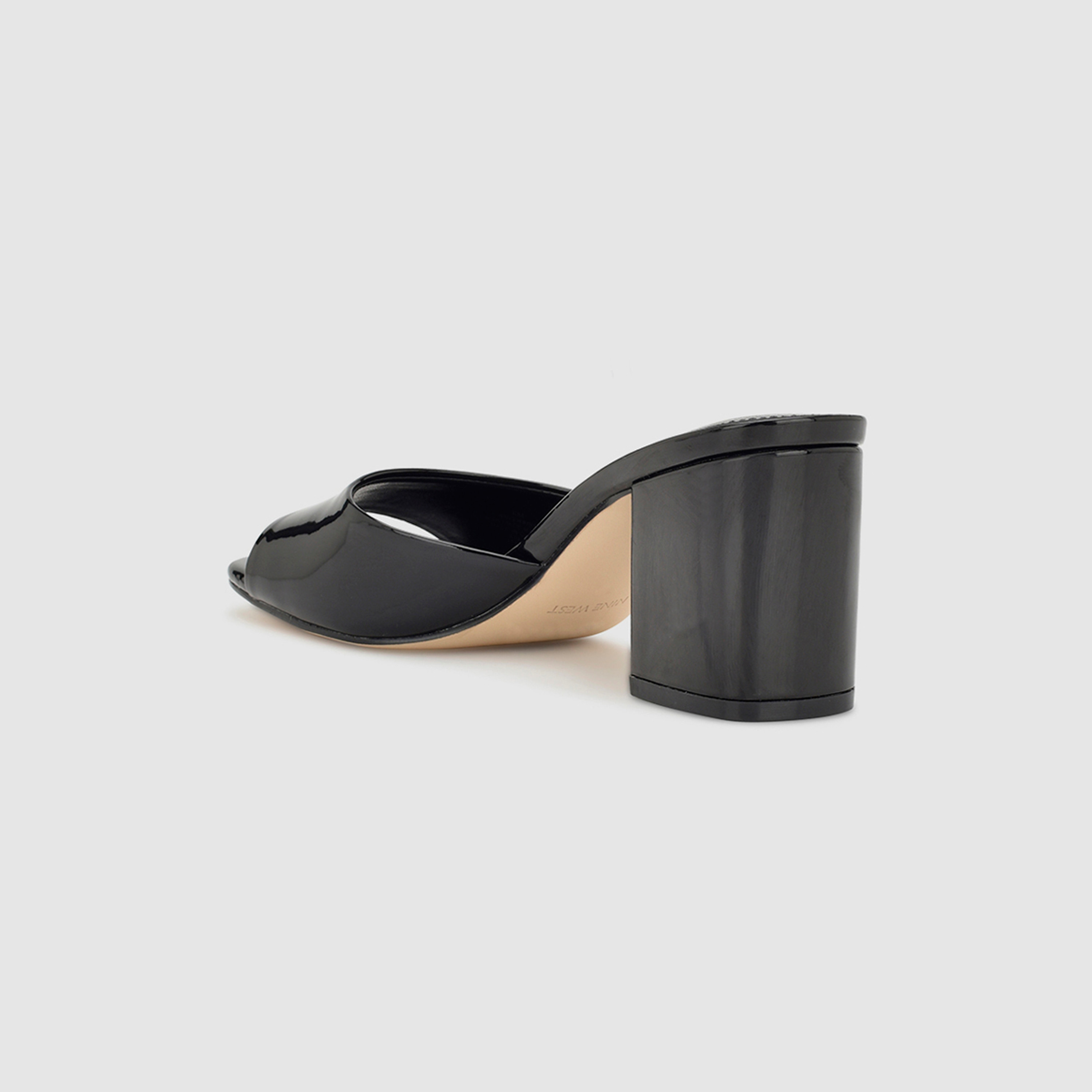 حذاء بكعب عريض سهل الارتداء للنساء من ناين ويست | wnFERRIS3-women-shoes-heels-image-3