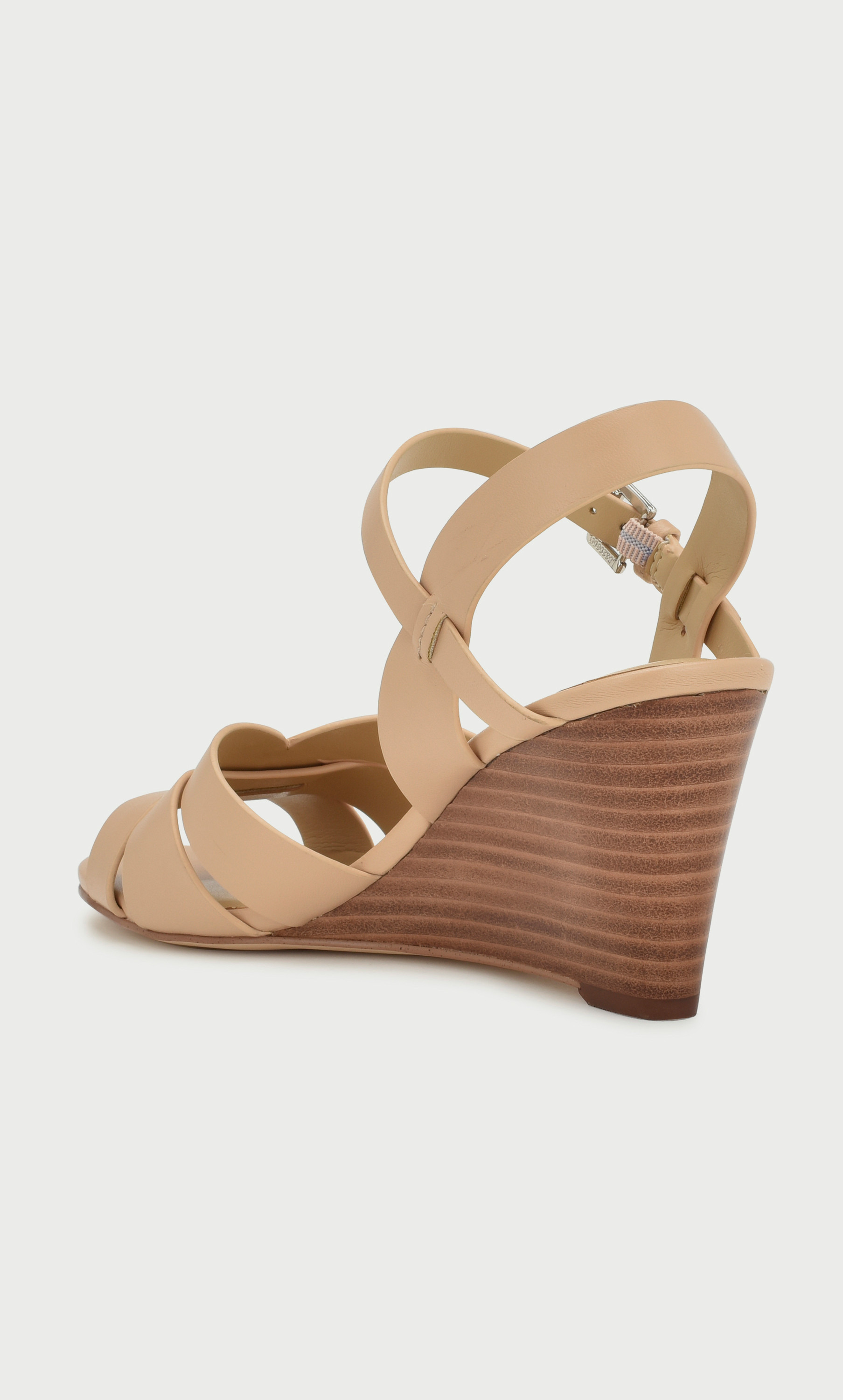 حذاء للنساء بكعب إسفين مع إغلاق إبزيم من ناين ويست  wnJANIE3-women-shoes-heels-image-3