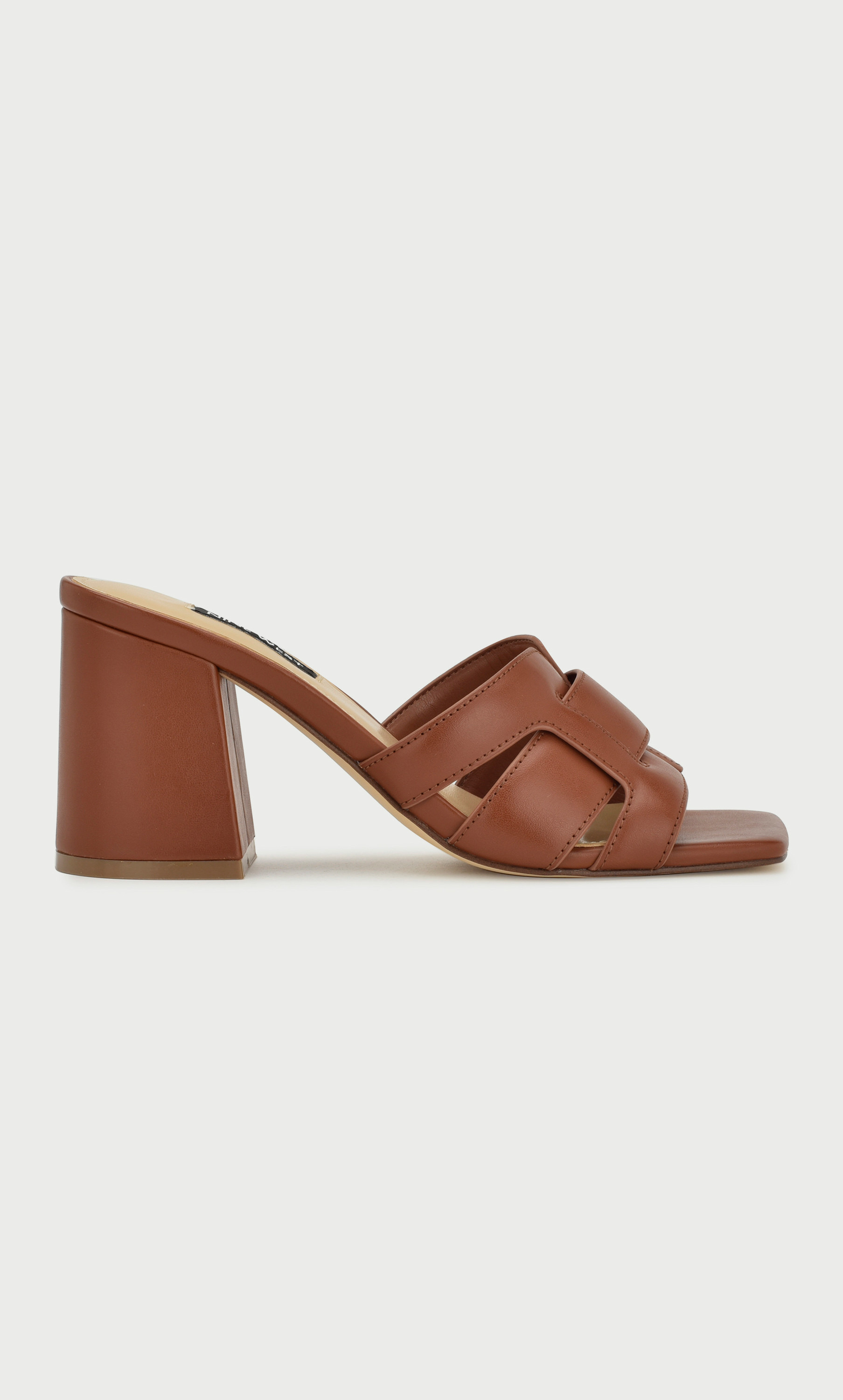 صندل نسائي بكعب عريض مفتوح بمقدمة مربعة عند الأصابع من ناين ويست  wnKAELYN3-women-shoes-heels-image-13