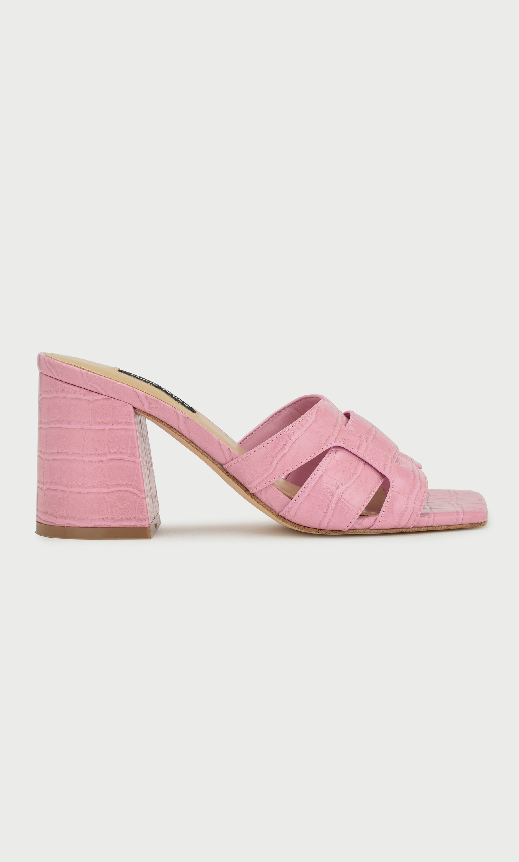 صندل نسائي بكعب عريض مفتوح بمقدمة مربعة عند الأصابع من ناين ويست  wnKAELYN3-women-shoes-heels-image-3
